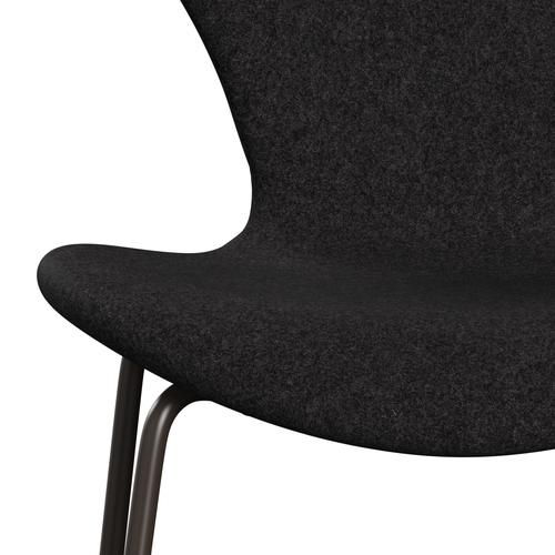 Fritz Hansen 3107 židle plné čalounění, hnědý bronz/divina md tmavě šedá