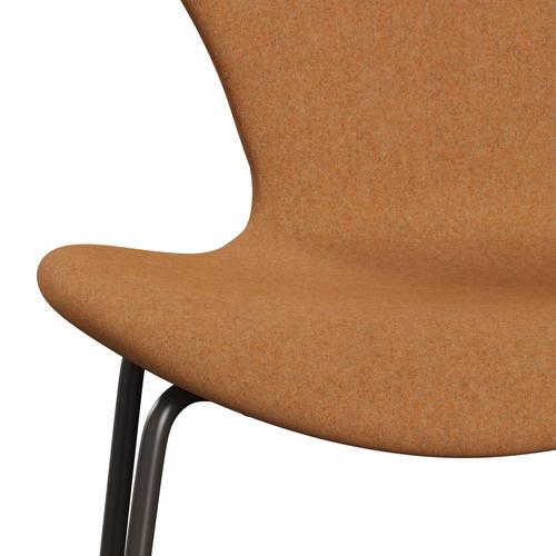 Fritz Hansen 3107 Židle plné čalounění, Brown Bronze/Divina MD mrkev