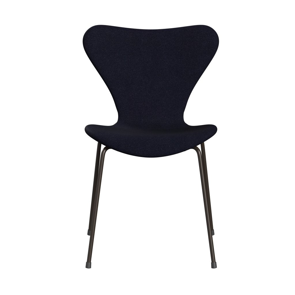 Fritz Hansen 3107 Židle plné čalounění, Brown Bronze/Divina MD Navy Dark