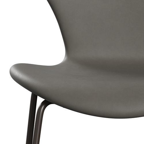 Fritz Hansen 3107 židle plné čalounění, hnědý bronz/základní láva