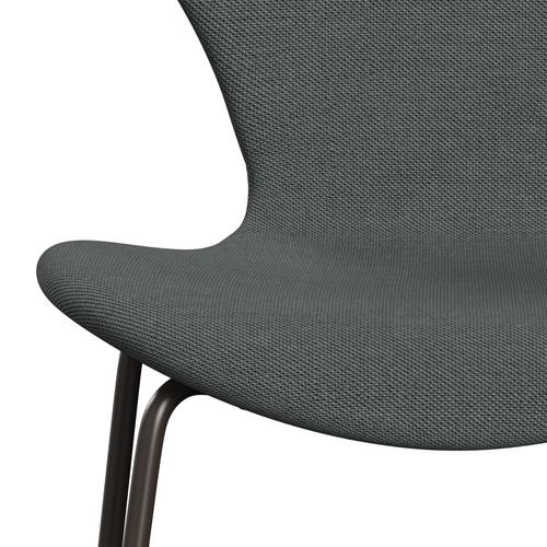 Fritz Hansen 3107 Židle plné čalounění, hnědé bronzové/ocelářské trio uhlí