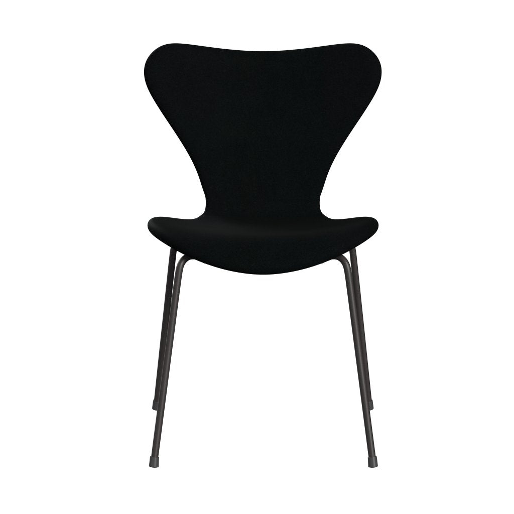 Fritz Hansen 3107 Chair Full Upholstery, Warm Graphite/Divina Black