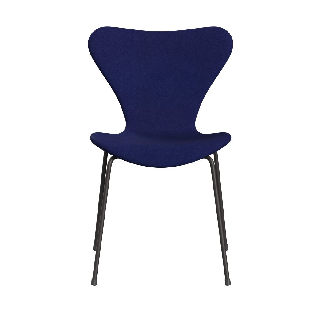 Fritz Hansen 3107 židle plné čalounění, teplý grafit/Divina Violet Dark (Div684)