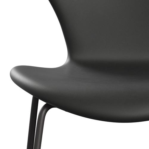 Fritz Hansen 3107 Chair Full Upholstery, Warm Graphite/Essential Black