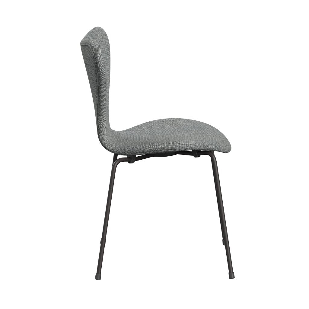 Fritz Hansen 3107 Chair Full Upholstery, Warm Graphite/Hallingdal White Grey