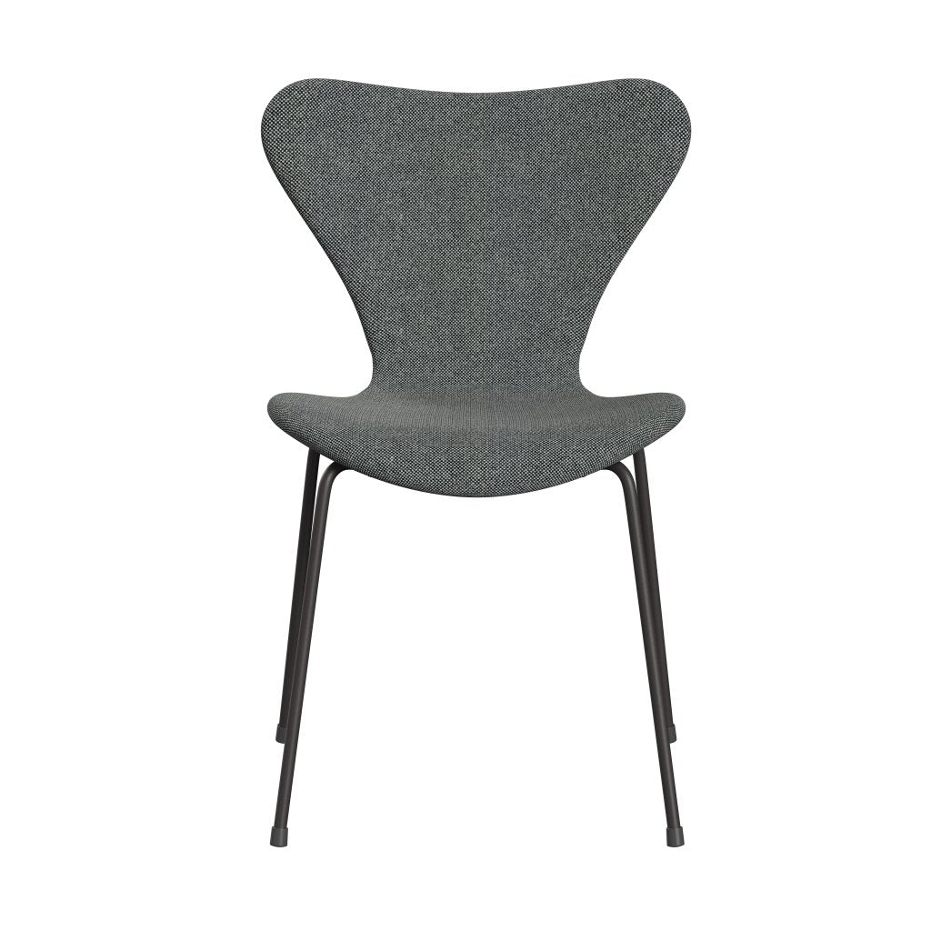 Fritz Hansen 3107 Chair Full Upholstery, Warm Graphite/Hallingdal White Black