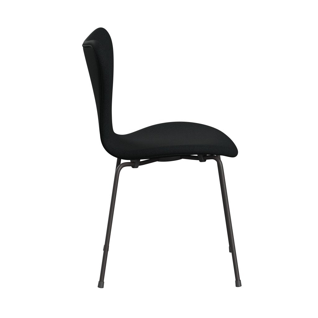 Fritz Hansen 3107 židle plné čalounění, teplý grafit/Sunniva 2 Black (SV193)