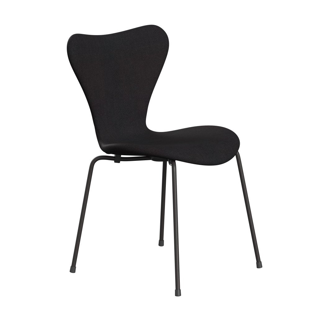 Fritz Hansen 3107 židle plné čalounění, teplý grafit/Sunniva 2 Black (SV683)