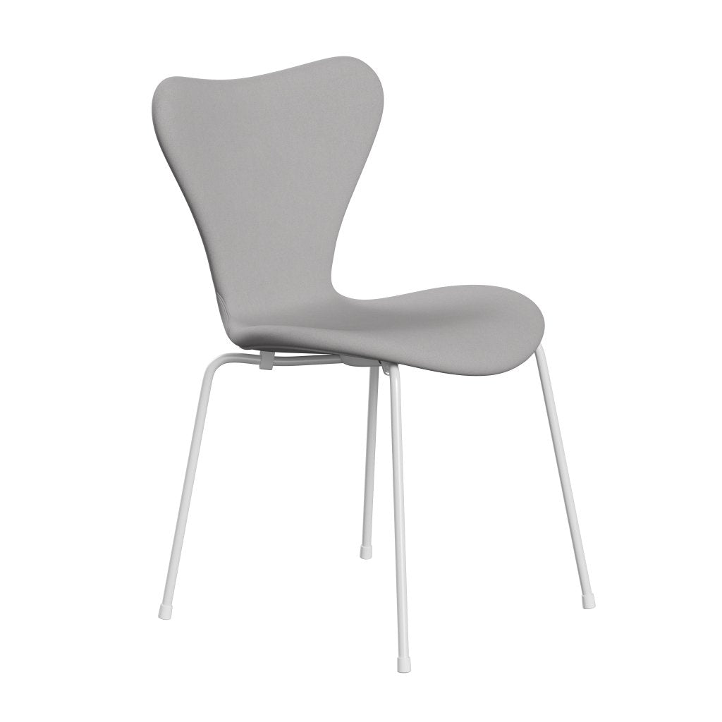 Fritz Hansen 3107 Chair Full Upholstery, White/Comfort White/Grey