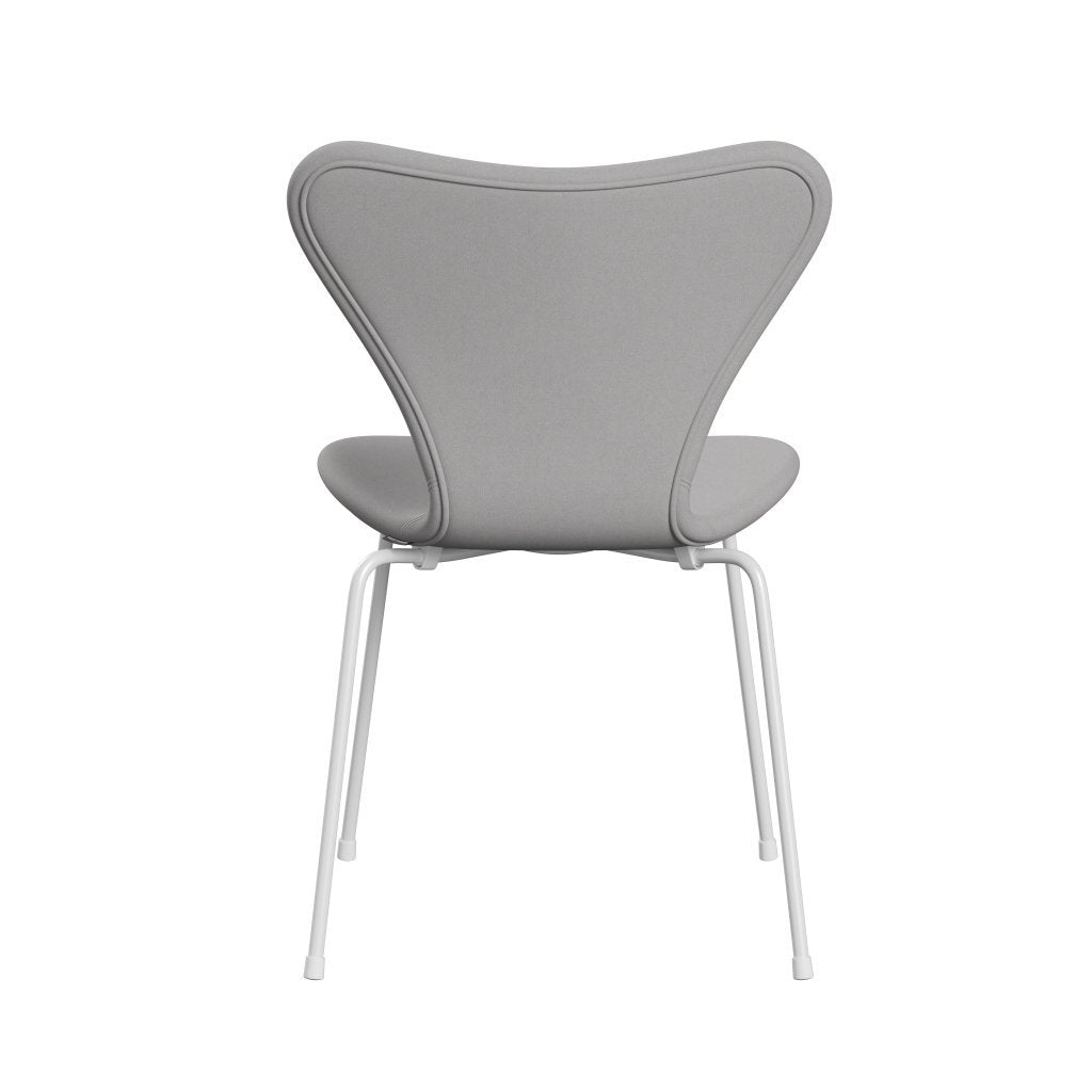 Fritz Hansen 3107 Chair Full Upholstery, White/Comfort White/Grey