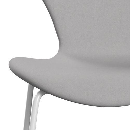 Fritz Hansen 3107 Chair Full Upholstery, White/Comfort White/Grey