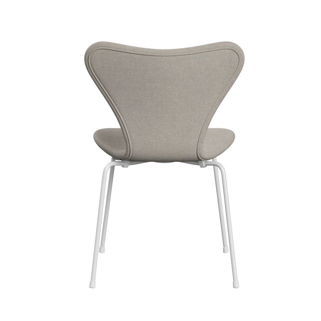 Fritz Hansen 3107 Chair Full Upholstery, White/Hallingdal Light Grey (Hal103)