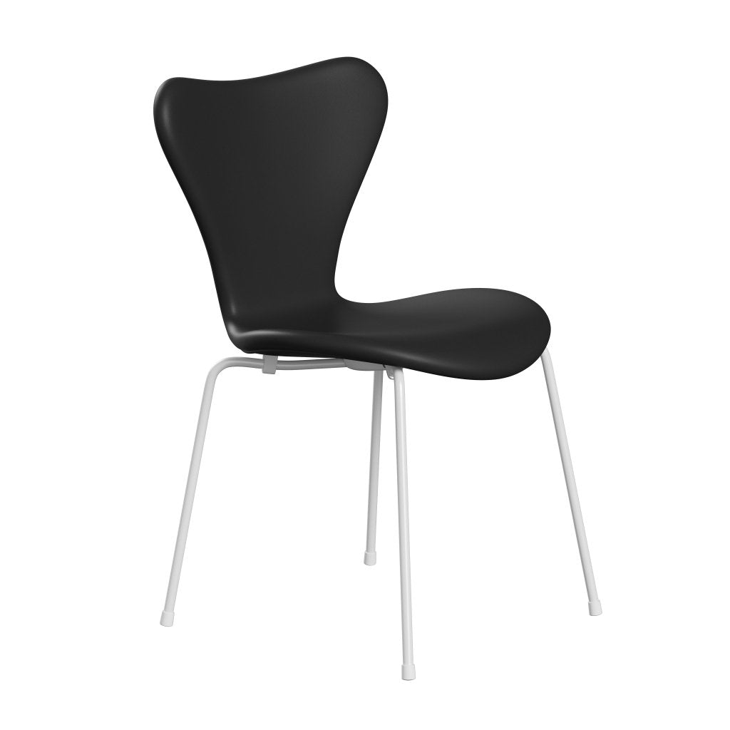 Fritz Hansen 3107 židle plné čalounění, bílá/měkká černá