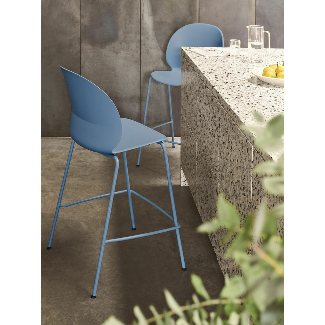 Fritz Hansen N02 Recycle nízká barová stolička, světle modrá/světle modrá
