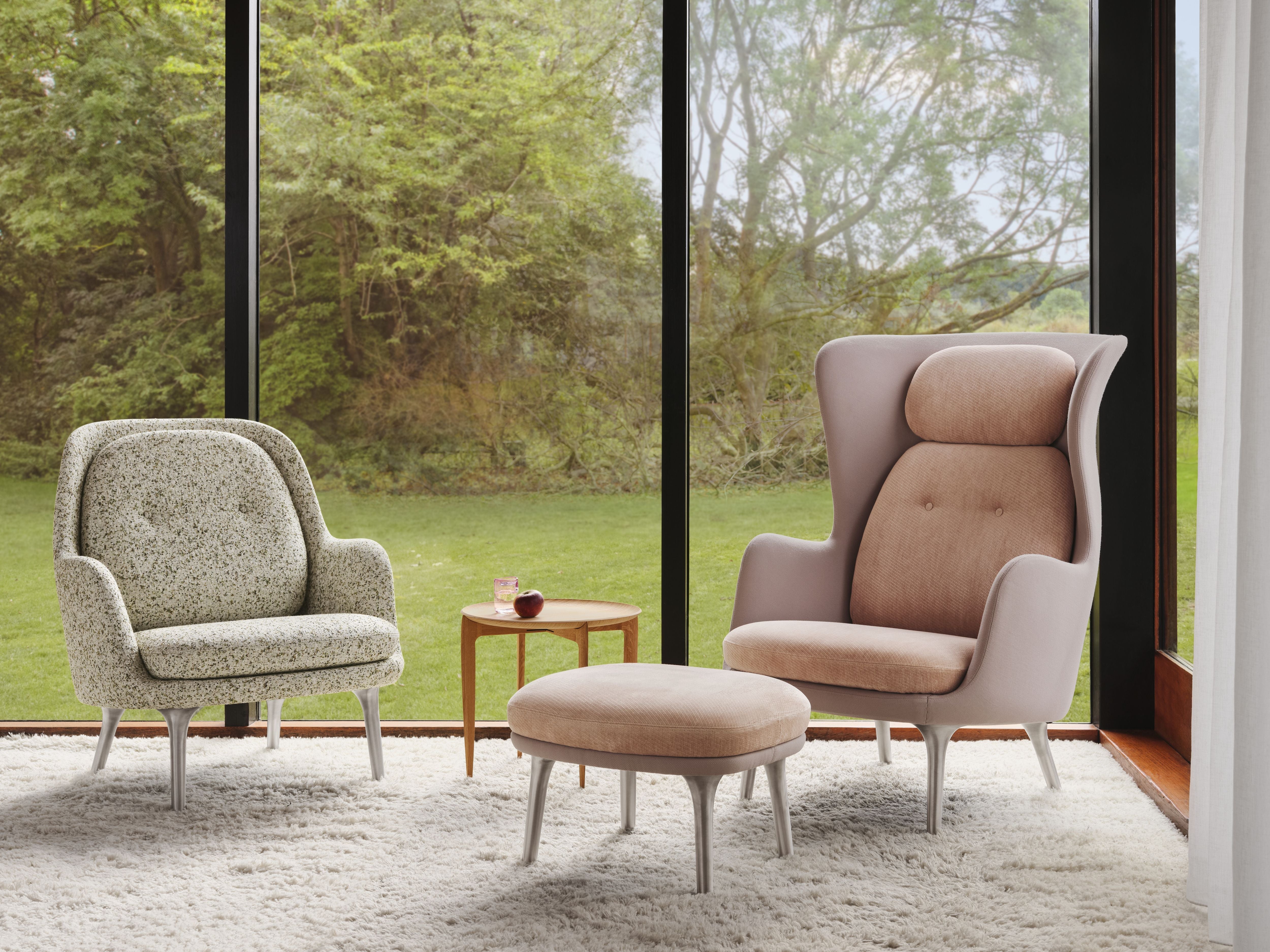 Fritz Hansen Ro Lounge Chair Hliník, bledá růže