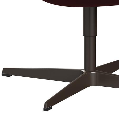 Lounge židle Fritz Hansen Swan, Brown Bronz/Capture Dark Red