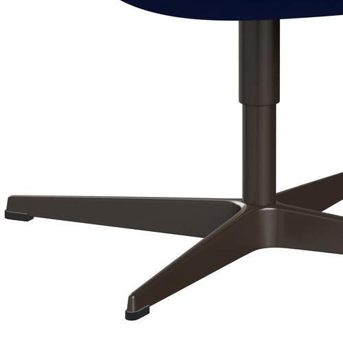 Lounge židle Fritz Hansen Swan, Brown Bronze/Comfort Blue (00035)