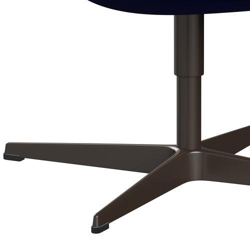 Lounge židle Fritz Hansen Swan, Brown Bronze/Comfort Blue (66008)