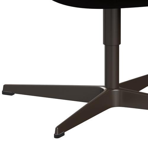 Lounge židle Fritz Hansen Swan, Brown Bronze/Comfort Brown (01566)