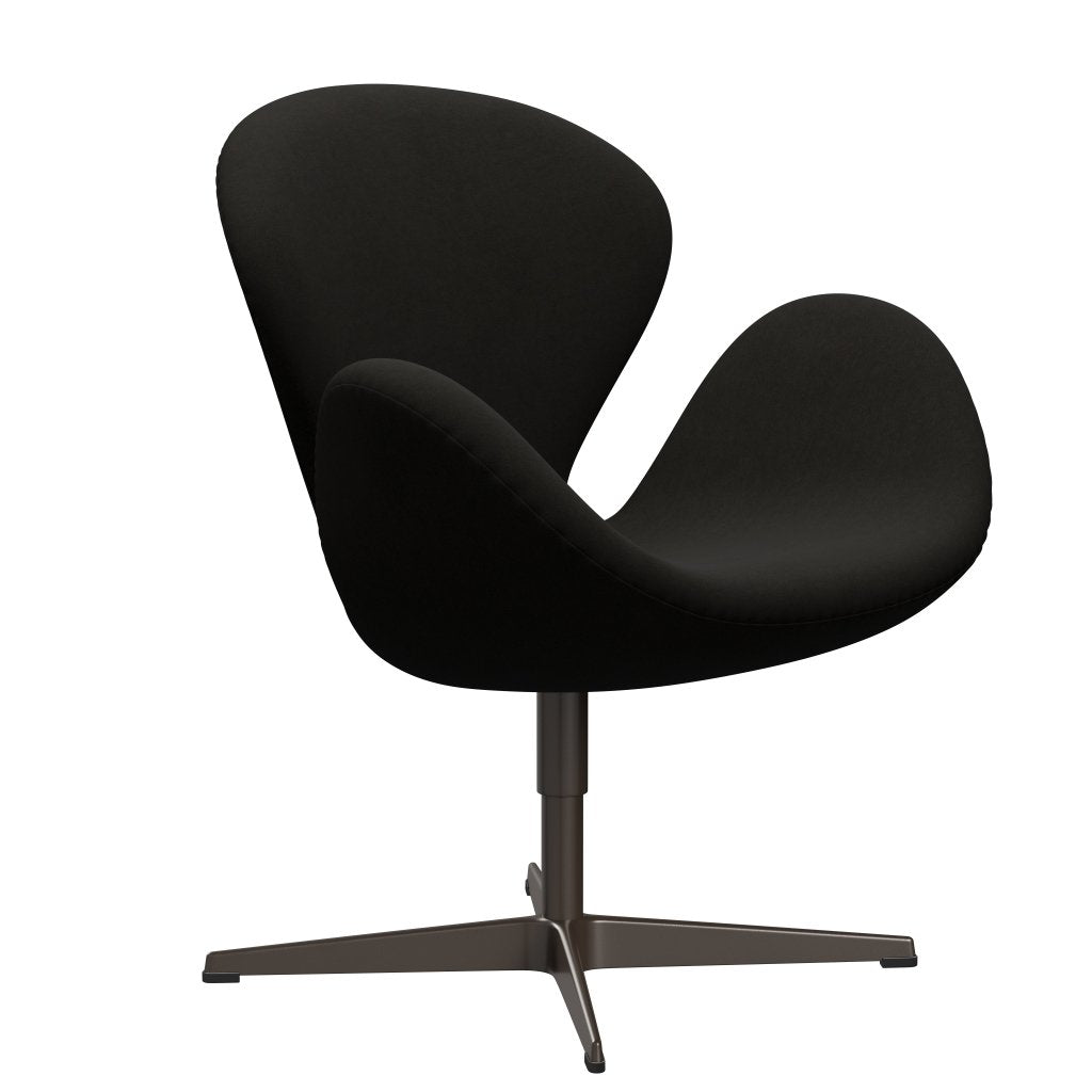 Lounge židle Fritz Hansen Swan, Brown Bronze/Comfort Black (61013)