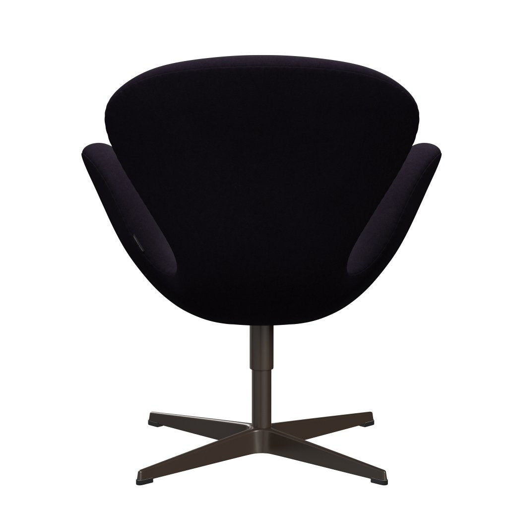 Fritz Hansen Swan Lounge Chair, Brown Bronz/Comfort Violet Red