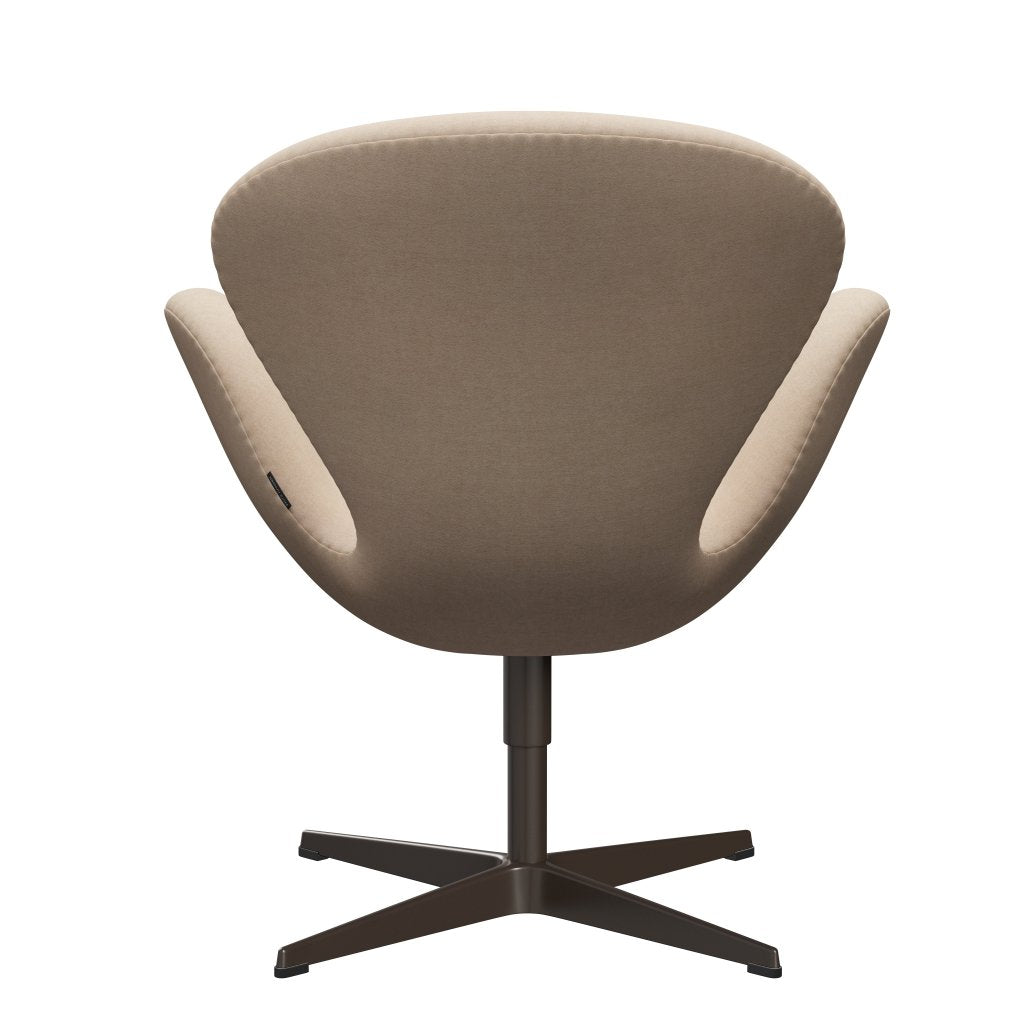 Lounge židle Fritz Hansen Swan, hnědý bronz/divina md crème