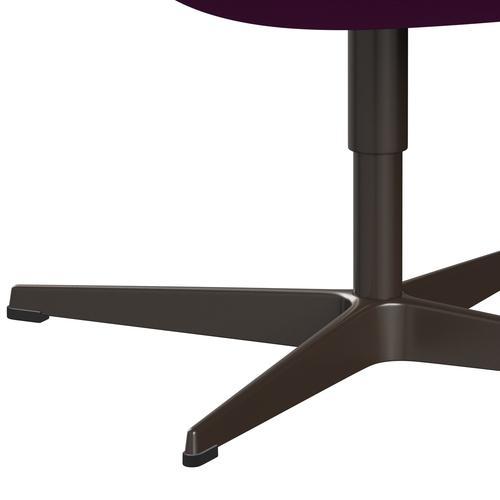 Židle Fritz Hansen Swan Lounge, Brown Bronze/Divina Violet (666)