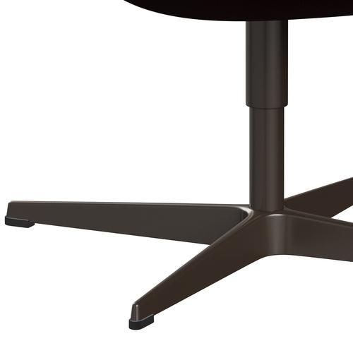 Židle Fritz Hansen Swan Lounge, Brown Bronze/Hallingdal Wine Red