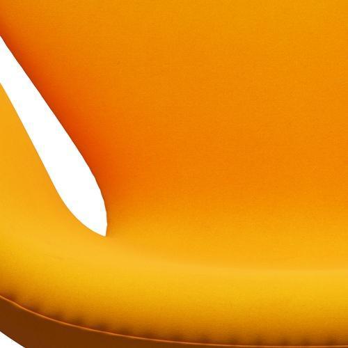 Fritz Hansen Swan Lounge Chair, saténový kartáčovaný hliník/Divina Orange (426)