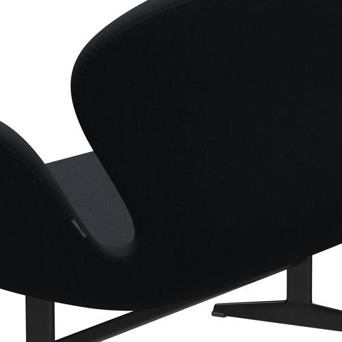 Fritz Hansen Swan Sofa 2 Seater, černá lakovaná/Tonus Dark Aubergine