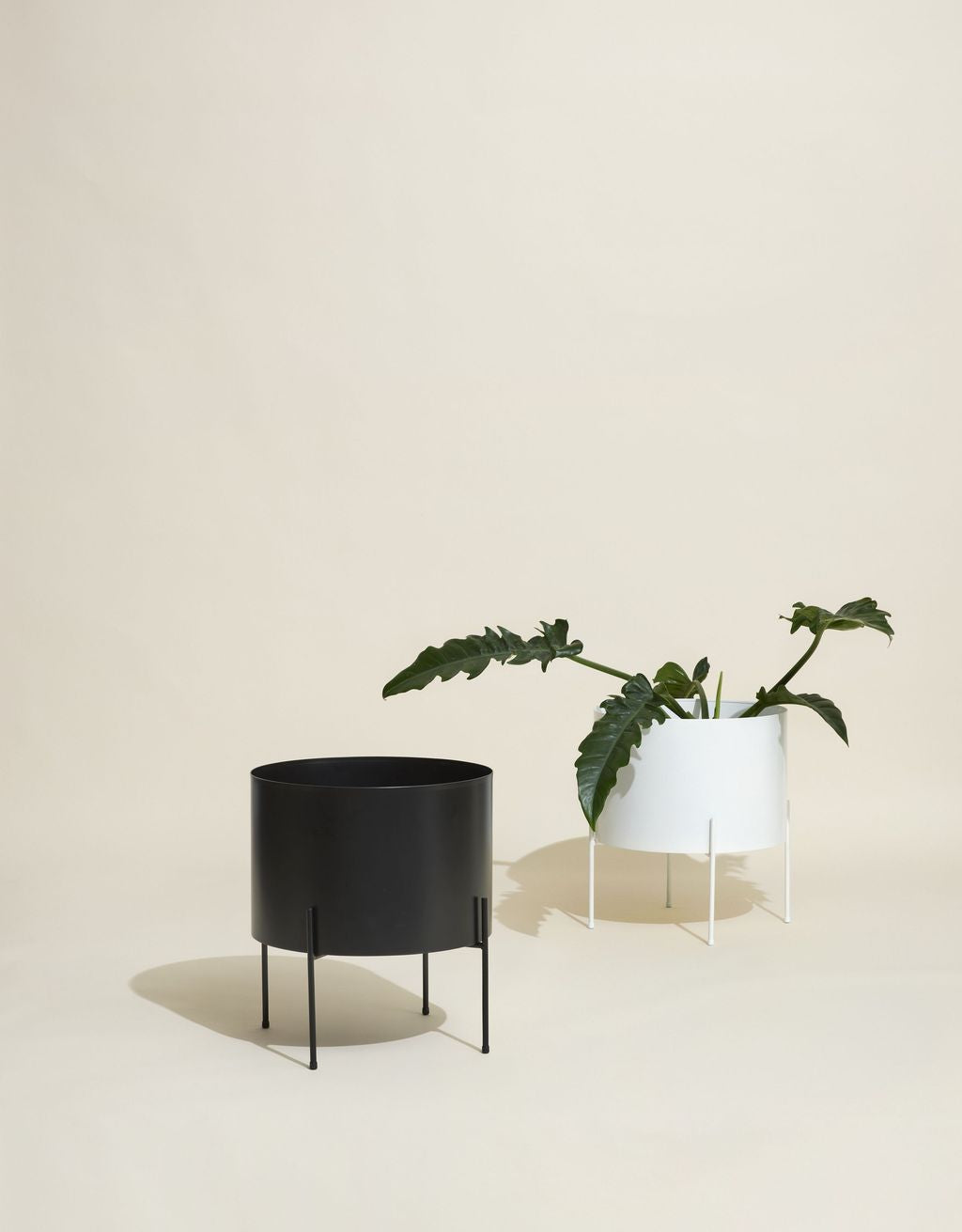 Hübsch Airy Planter, Black