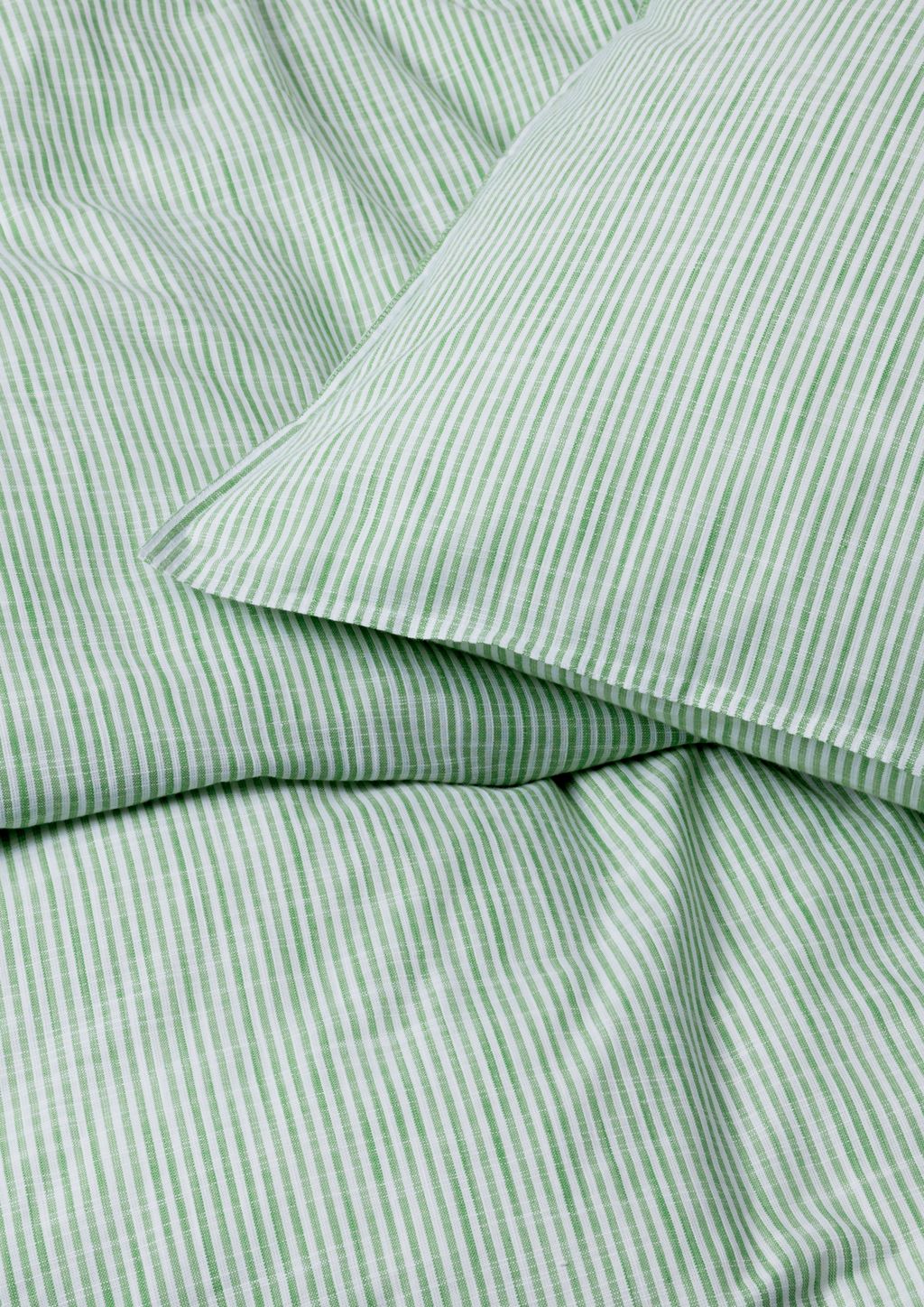 Juna Monochrome Lines Lož ložnice 200 x220 cm, zelená/bílá