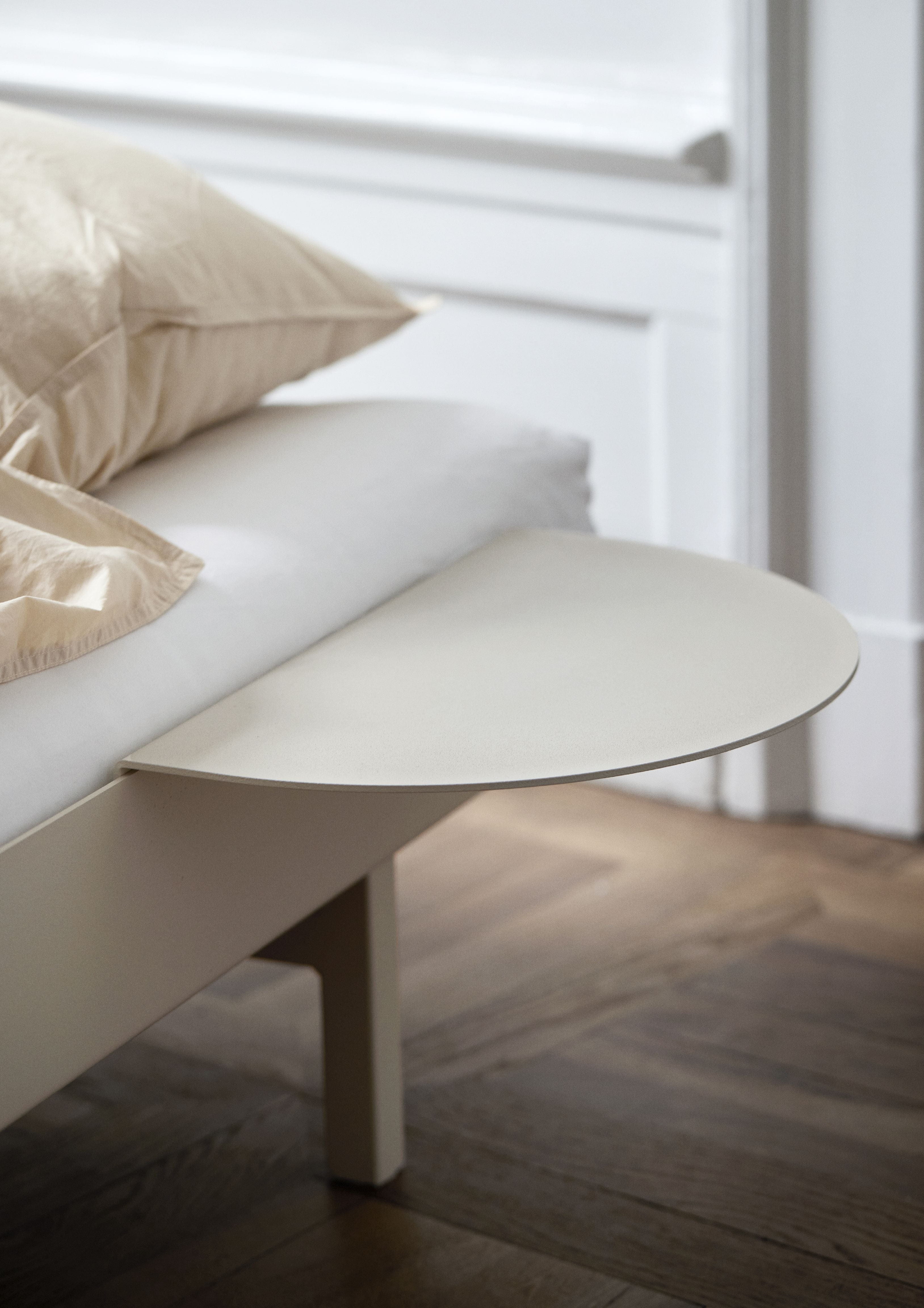 Moebe postel s 1 lůžkovým stolem 90 180 cm, písek