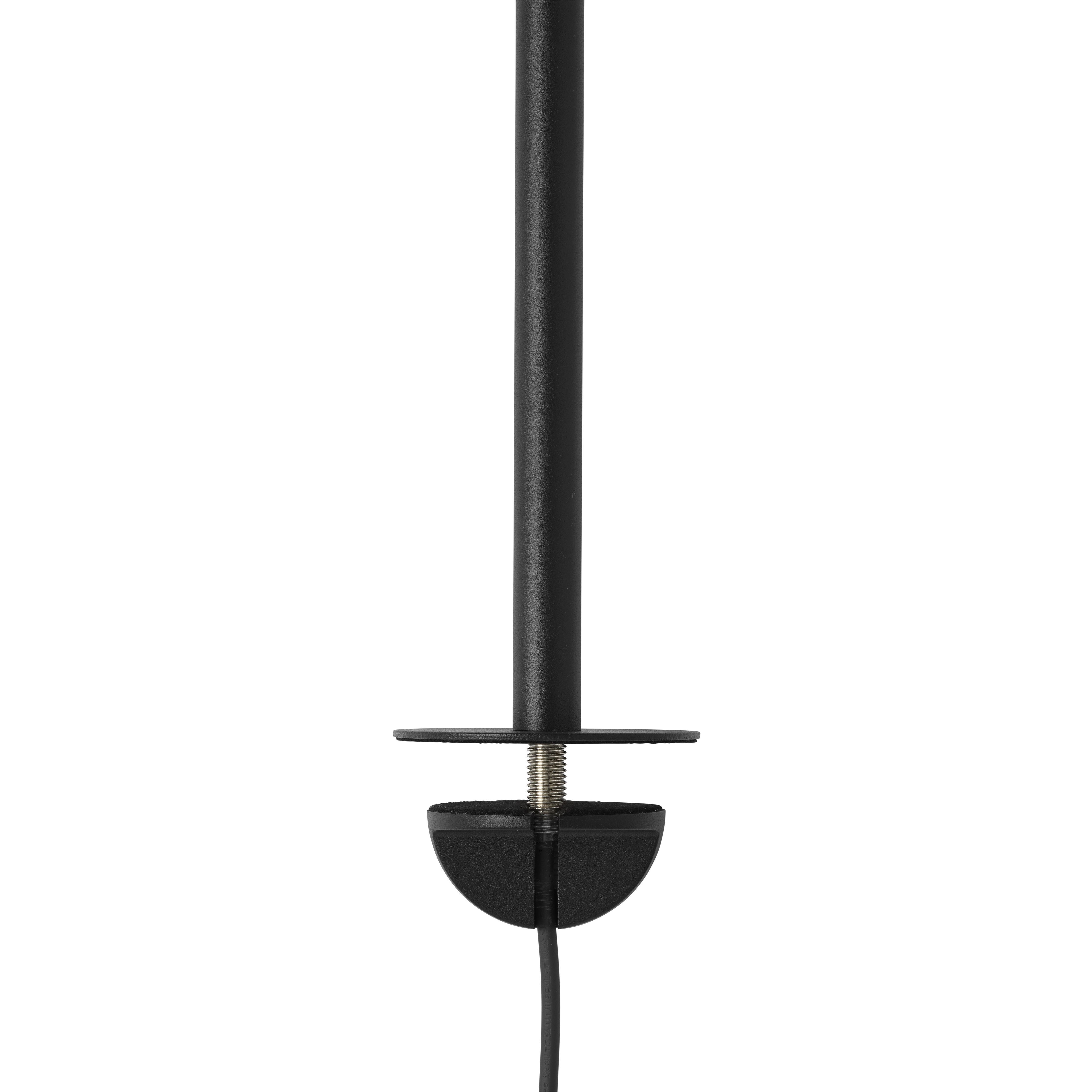 Lineární namontovaná lampa MUUTO 23x36 cm, černá
