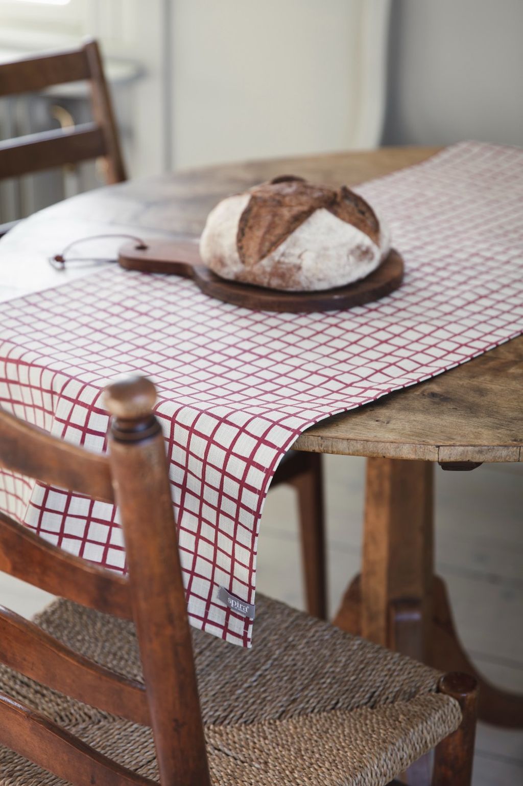 Spira Ruta Table Runner, Dusty Green