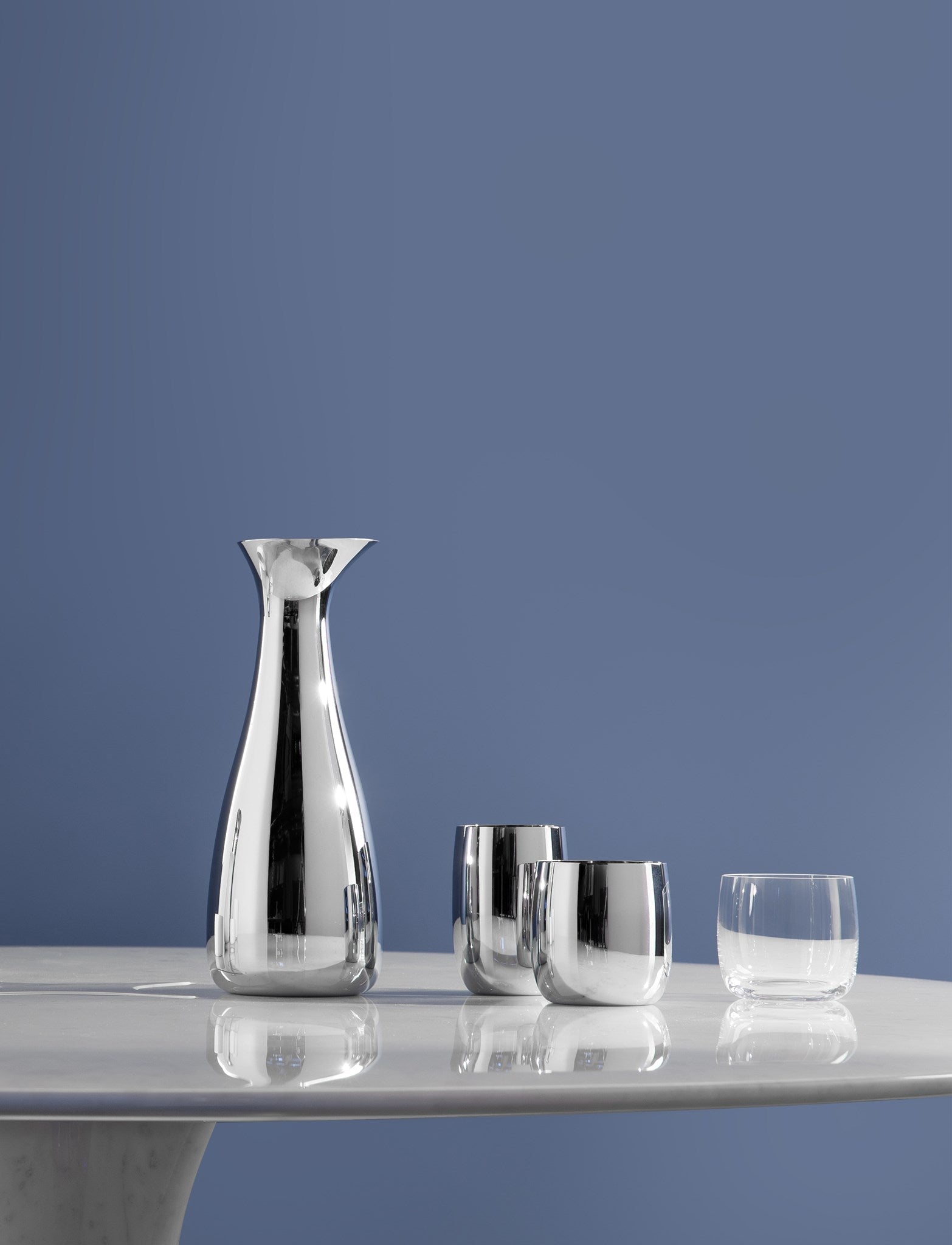 Stelton Norman Foster Carafe s uzavřením 1 l, zlatý