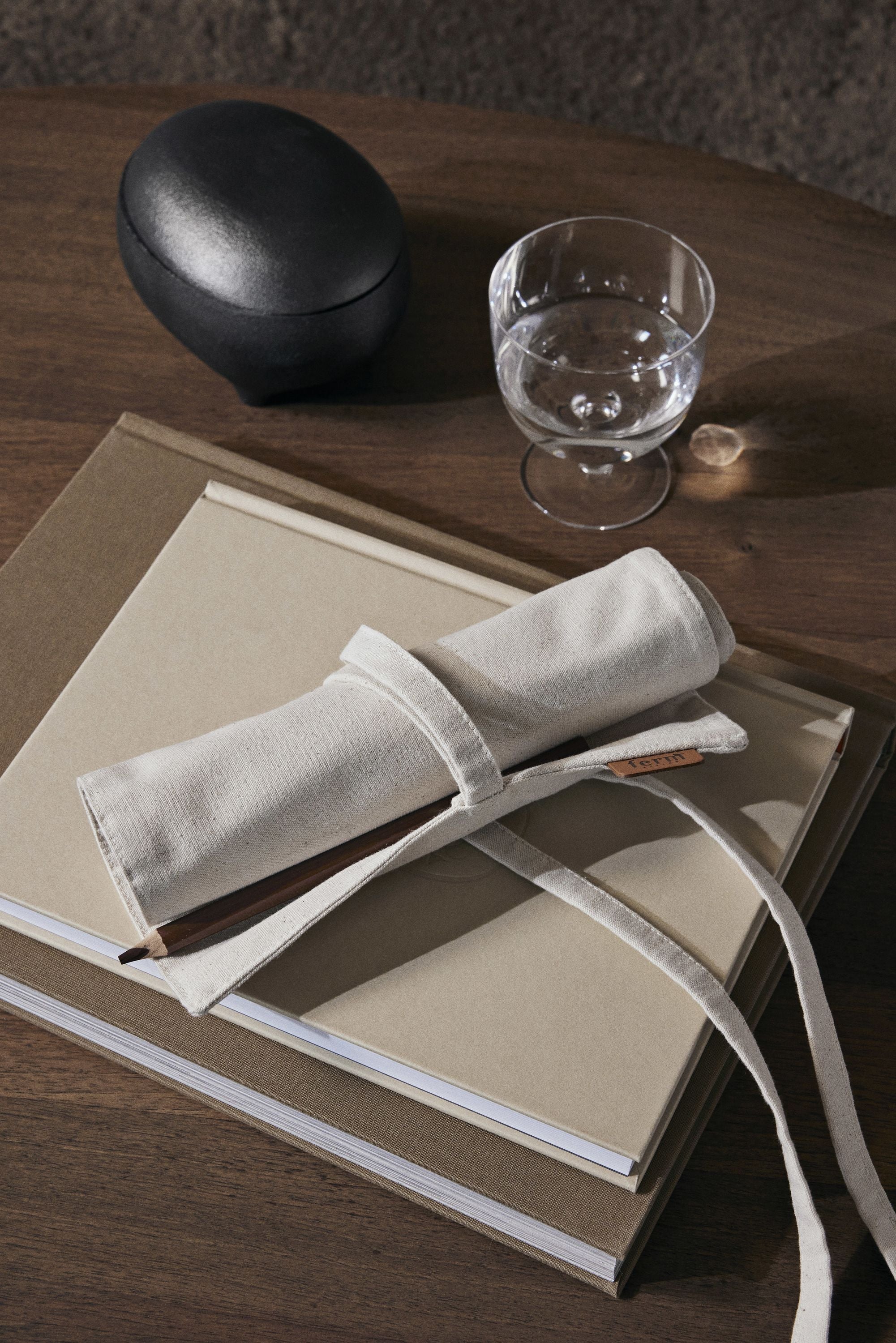 Ferm Living Ally Pencil Wrap, špinavě bílá