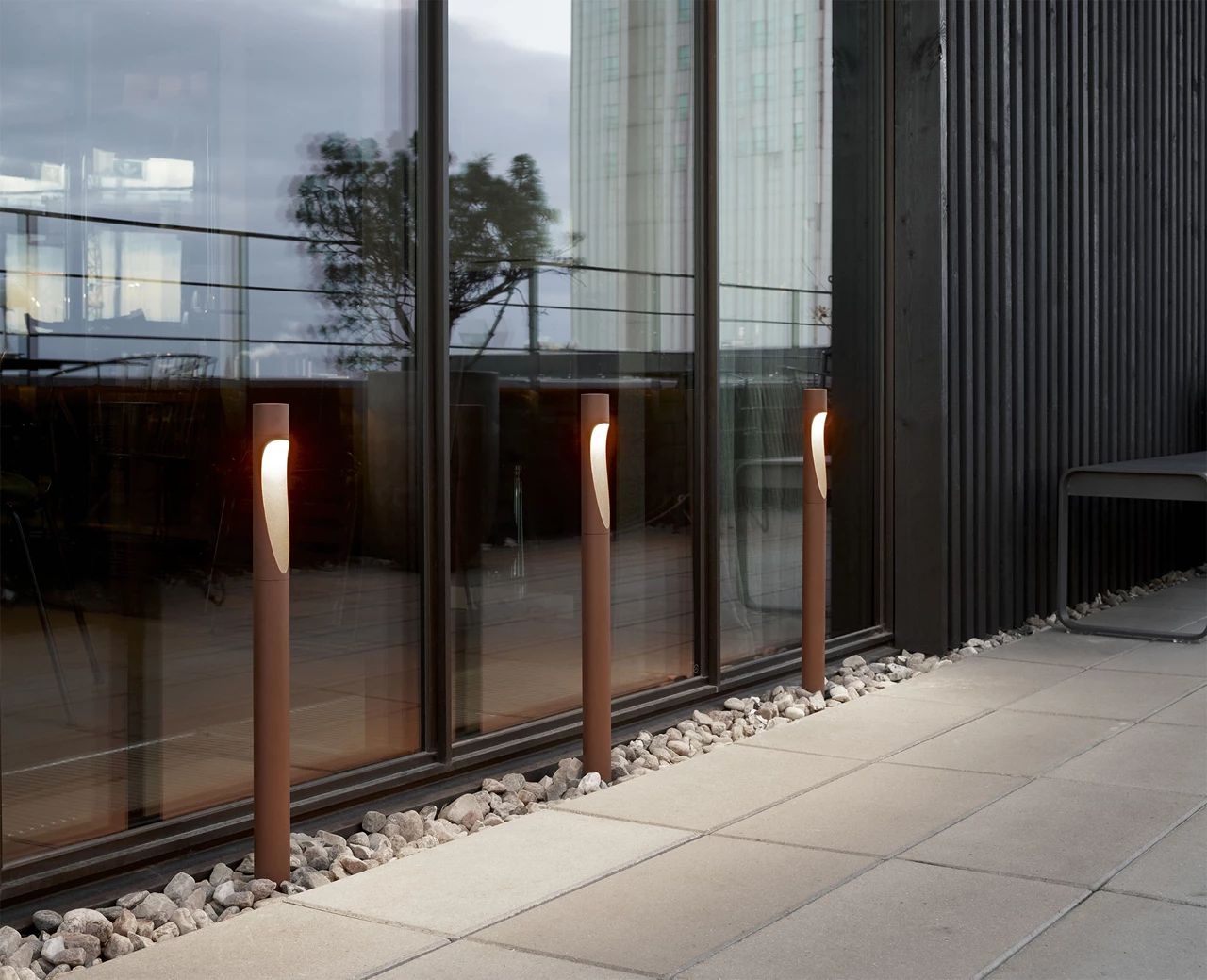 Louis Poulsen Flindt Garden Bollard Led 2700 K 6.5 W Base With Adaptor Long, Corten